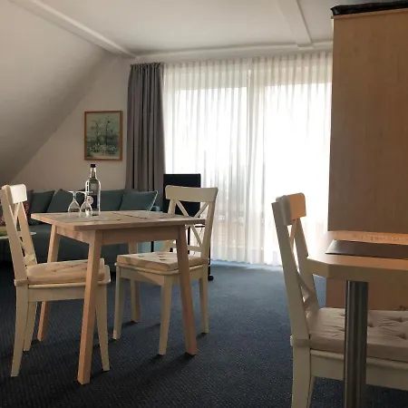 Stibbe Aparthotel 3*